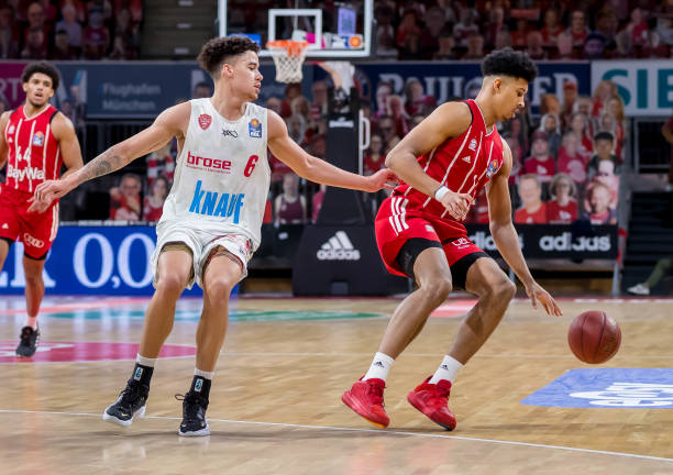 亚历山大与 亚历山大与