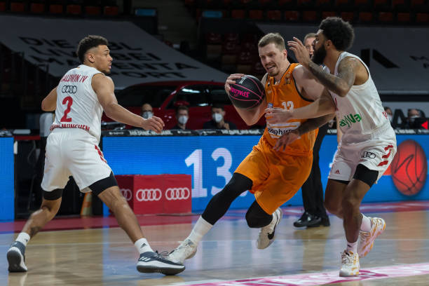 极借鉴国际 极借鉴国际