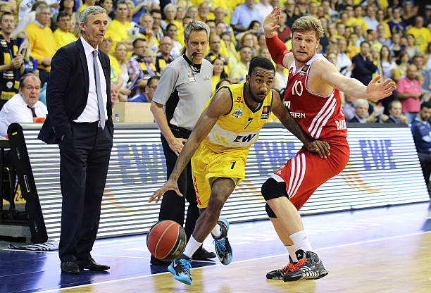 国家足球水 国家足球水